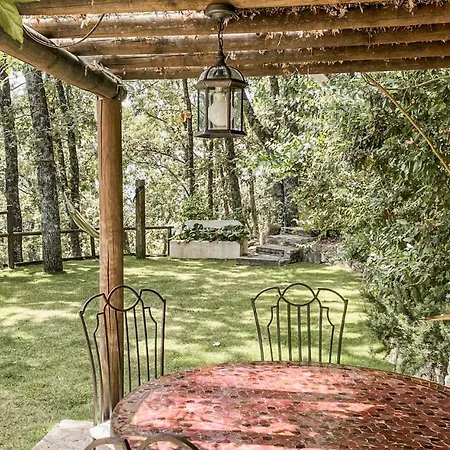 بيت للعطل Stunning In With Wifi, 4 Bedrooms And Outdoor Swimming Pool *